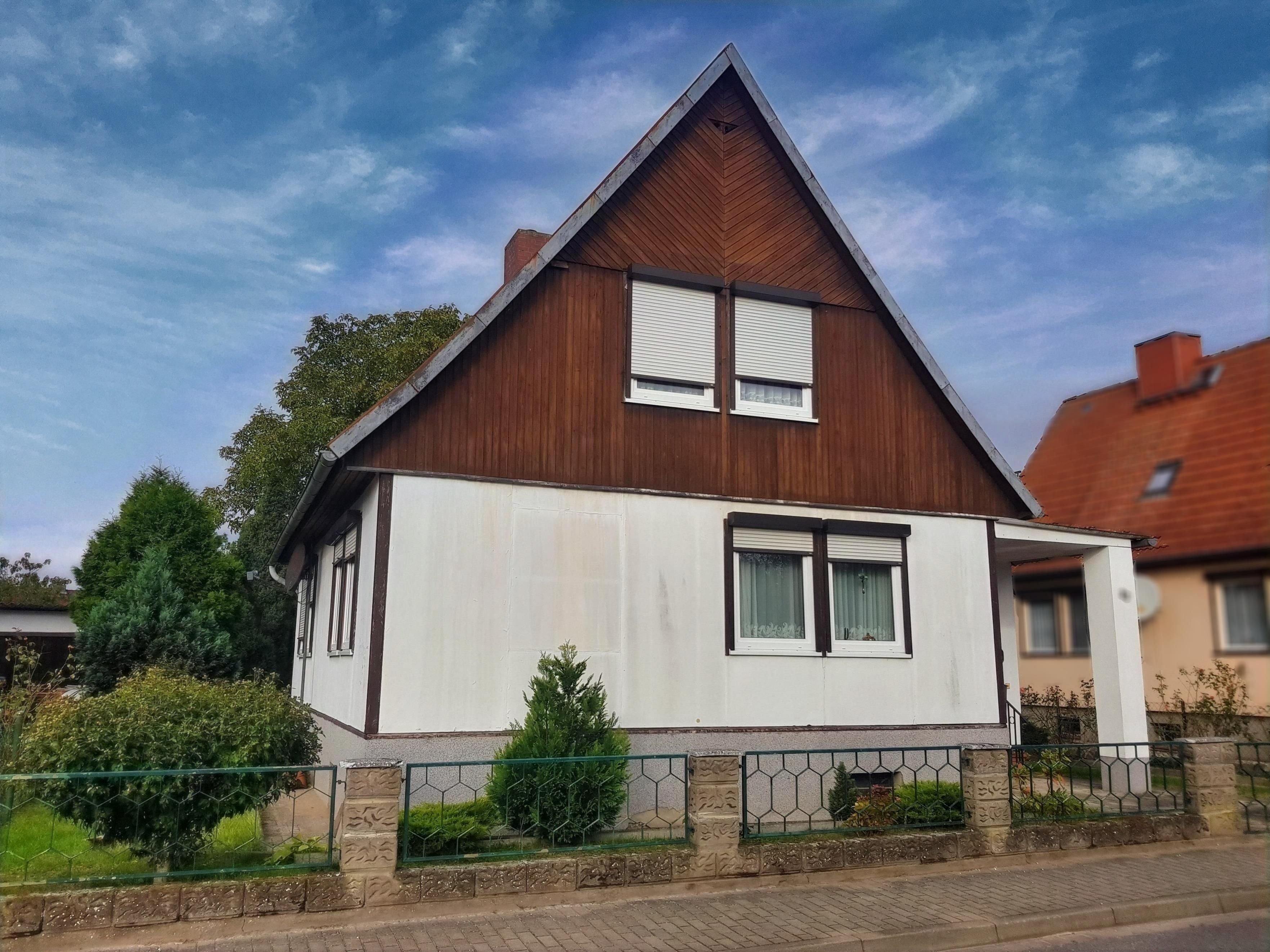 Einfamilienhaus zum Kauf 99.000 € 4 Zimmer 103 m²<br/>Wohnfläche 496 m²<br/>Grundstück Tangermünde Tangermünde 39590