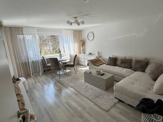 Wohnung zur Miete 800 € 1 Zimmer 70 m² 3 Geschosse frei ab 01.06.2026 Schwenningen Villingen-Schwenningen 78054