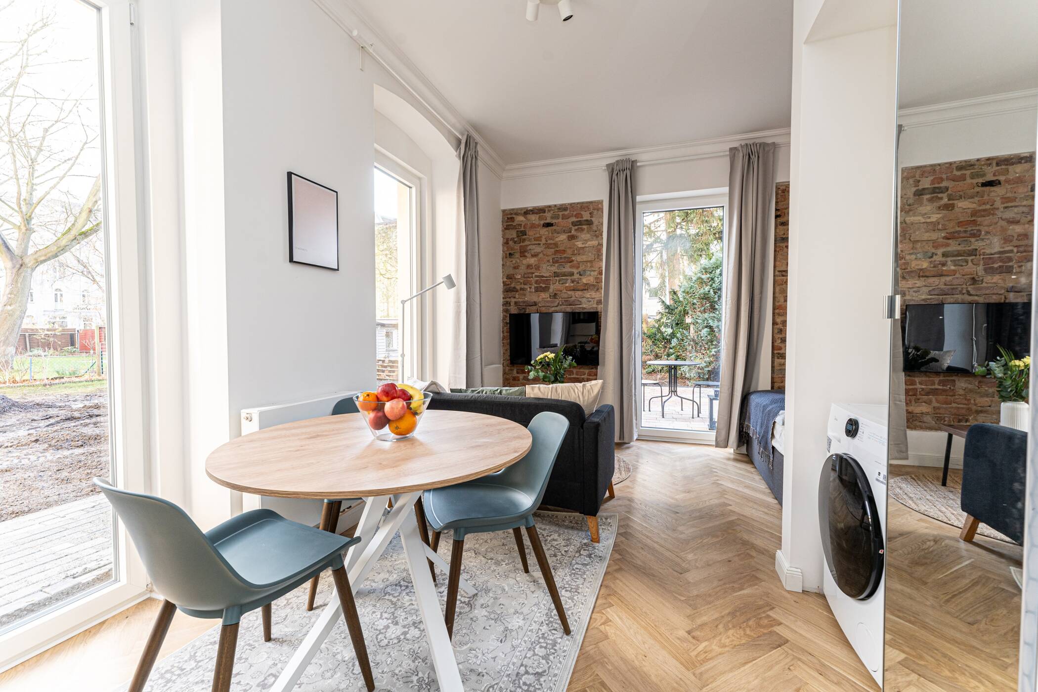 First occupancy: completely renovated studio apartment with garden in a new building in Berlin – Berlin – Vorschaubild 5