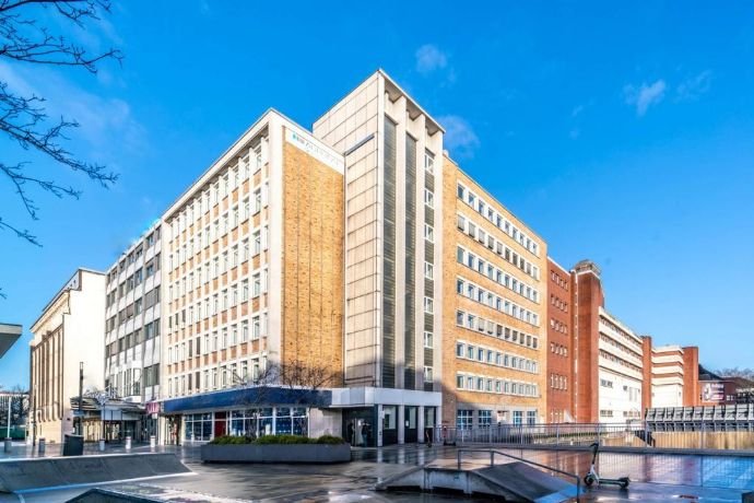 Bürofläche zur Miete provisionsfrei 10,75 € 559 m²<br/>Bürofläche ab 559 m²<br/>Teilbarkeit Altstadt Duisburg 47051