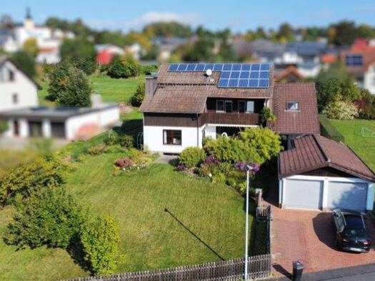 Einfamilienhaus zum Kauf 349.000 € 9 Zimmer 260 m² 1.059 m² Grundstück Schönbrunn Wunsiedel 95632