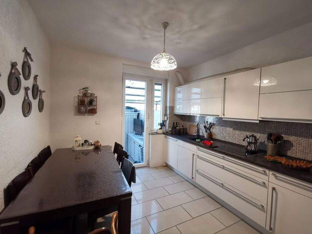 Wohnung zum Kauf provisionsfrei 207.500 € 4 Zimmer 116 m² 1. Geschoss Gottliebstraße 92 Alt-Hamborn Duisburg 47166