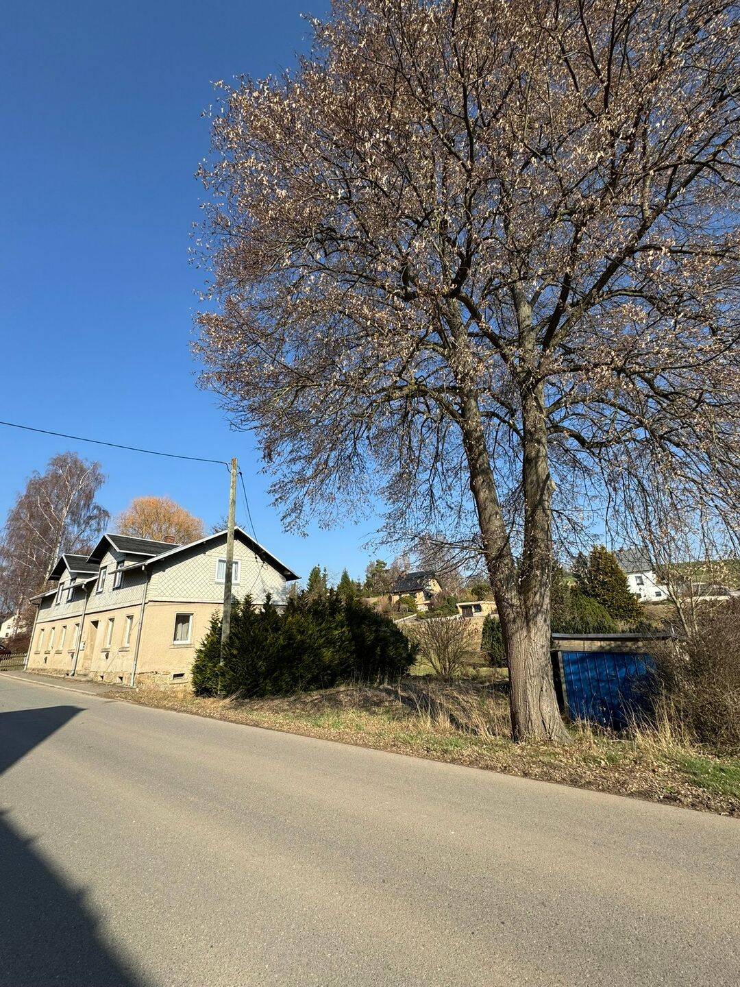 Immobilie in Lengenfeld - Großzügiges Grundstück mit Sanierungshaus und zusätzlichem Baugrundstück in Waldkirchen (Sachsen) - Bild 1