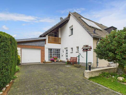 Einfamilienhaus zur Miete 1.395 € 3 Zimmer 140,2 m² 550 m² Grundstück frei ab 01.05.2026 Oberdofallee 00 Zülpich Zülpich / Füssenich 53909