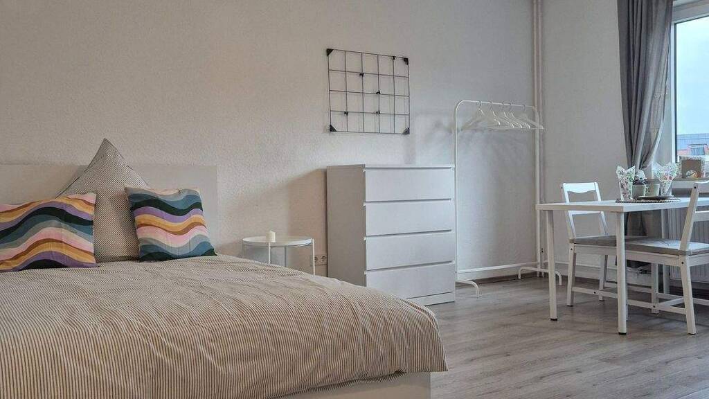 Studio zur Miete 550 € 1 Zimmer 23,1 m² 2. Geschoss frei ab sofort Neudorfer Str. 109 Neudorf-Süd Duisburg 47057