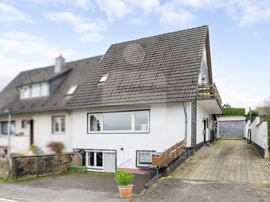 Doppelhaushälfte zum Kauf 340.000 € 5 Zimmer 111 m² 897 m² Grundstück Burscheid Burscheid 51399