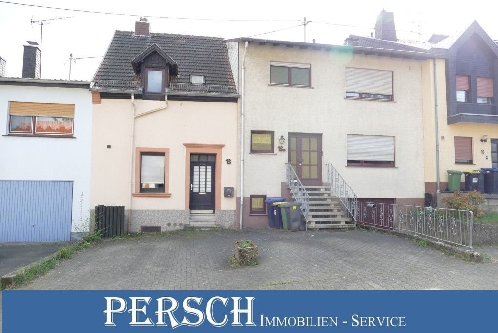 Mehrfamilienhaus zum Kauf 155.000 € 8 Zimmer 181 m²<br/>Wohnfläche 332 m²<br/>Grundstück ab sofort<br/>Verfügbarkeit Urweiler Sankt Wendel 66606