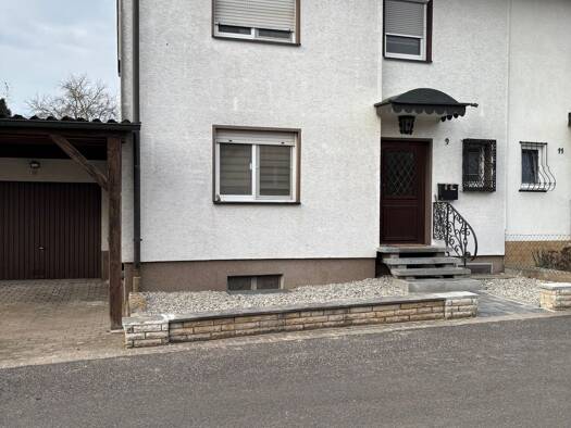 Doppelhaushälfte zur Miete 1.480 € 4 Zimmer 108 m² 418 m² Grundstück frei ab sofort Uehlfeld 91486