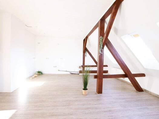 Wohnung zur Miete 545 € 3 Zimmer 94 m² frei ab sofort Weißwasser/O.L. 02943