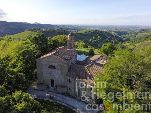 Haus zum Kauf 2.500.000 € 560 m² 22.863 m² Grundstück Cesena 47521