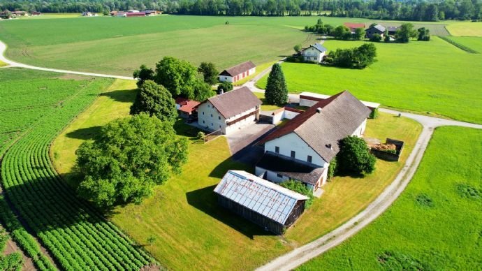 Bauernhof zum Kauf 995.000 € 200 m²<br/>Fläche 10.030 m²<br/>Grundstück Burghausen Burghausen 84489