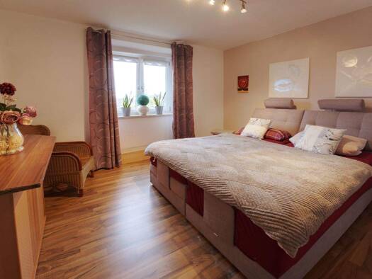 Einfamilienhaus zum Kauf 259.000 € 5 Zimmer 142 m² 662 m² Grundstück Zeven 27404