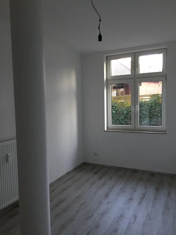 Wohnung zur Miete 700 € 2 Zimmer 77 m²<br/>Wohnfläche ab sofort<br/>Verfügbarkeit Dresdener Str. Hellerhof Düsseldorf 40595