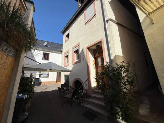 Reihenhaus zum Kauf 59.000 € 4 Zimmer 68 m² 68 m² Grundstück frei ab sofort Zeltingen Zeltingen-Rachtig 54492