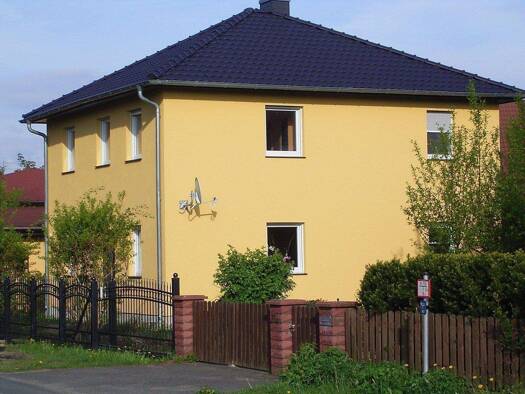 Stadthaus zum Kauf provisionsfrei 608.400 € 4 Zimmer 135 m² 1.380 m² Grundstück Graßdorfer Straße 50 Taucha 04425