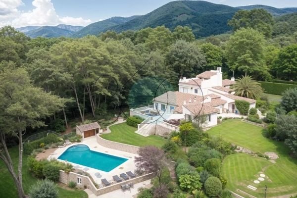 Einfamilienhaus zum Kauf 2.350.000 € 10 Zimmer 338 m²<br/>Wohnfläche Le Village Valbonne 06560