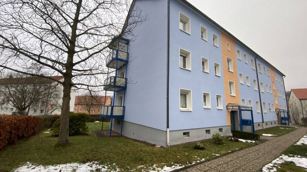 Wohnung zur Miete 350 € 3 Zimmer 59 m² frei ab 01.07.2026 Zella-Mehlis 98544