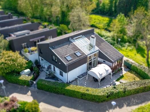 Einfamilienhaus zum Kauf 999.000 € 6,5 Zimmer 305,5 m² 305 m² Grundstück Grötzingen Grötzingen 76229