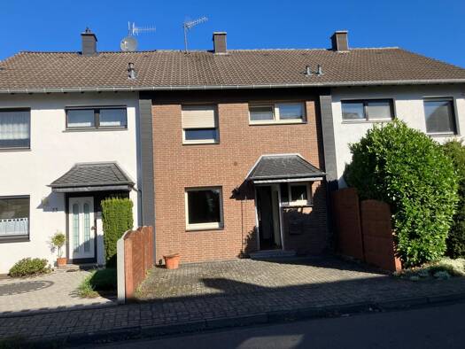 Reihenmittelhaus zum Kauf 239.000 € 4 Zimmer 96 m² 214 m² Grundstück frei ab sofort Geilenkirchen Geilenkirchen 52511