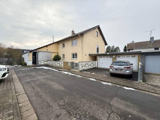 Haus zum Kauf als Kapitalanlage geeignet 850.000 € 8 Zimmer 194 m² 760 m² Grundstück Niederdorfelden 61138