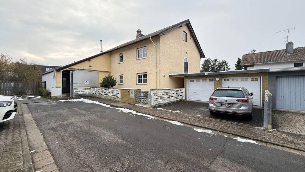 Haus zum Kauf als Kapitalanlage geeignet 850.000 € 8 Zimmer 194 m² 760 m² Grundstück Niederdorfelden 61138