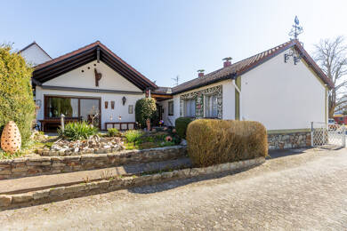 Mehrfamilienhaus zum Kauf 640.000 € 8 Zimmer 225 m² 673 m² Grundstück Bauschheim Rüsselsheim / Bauschheim 65428