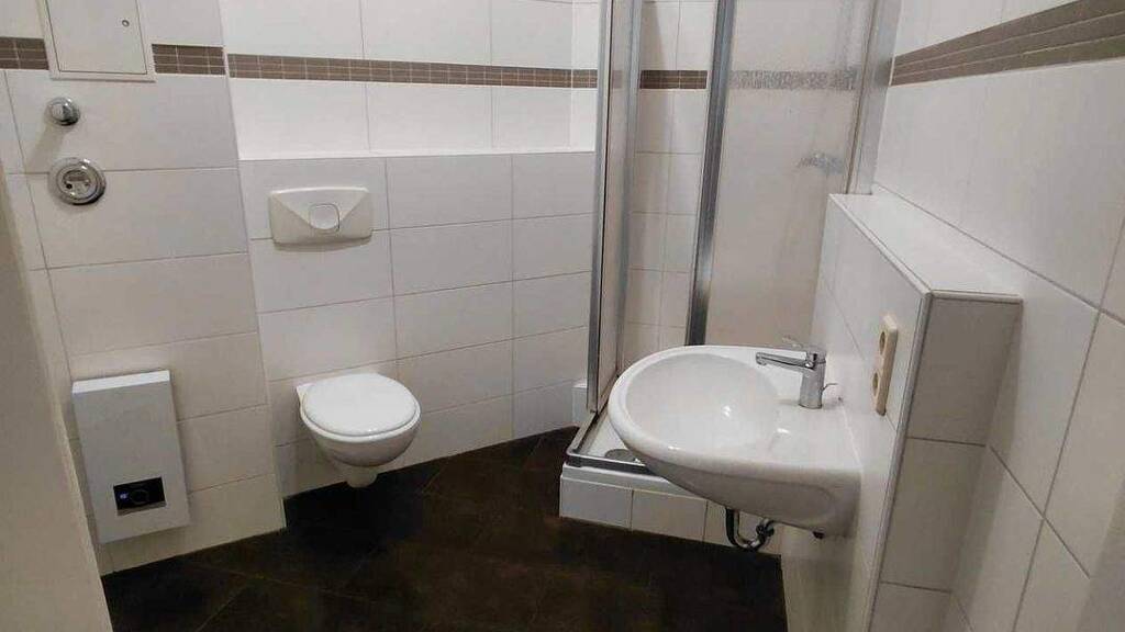 Wohnung zum Kauf 149.000 € 3 Zimmer 92,2 m² 2. Geschoss frei ab sofort Pölbitz Zwickau 08058