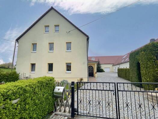 Mehrfamilienhaus zum Kauf 299.000 € 5 Zimmer 247 m² 2.689 m² Grundstück Röhrsdorf Königsbrück 01936