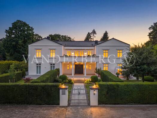 Haus zum Kauf 2.699.000 € 6 Zimmer 240 m² 1.007 m² Grundstück Wellingsbüttel Wandsbek 22391