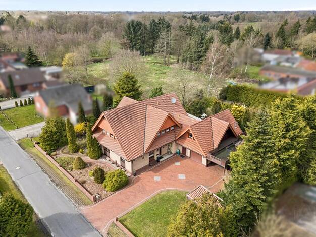 Einfamilienhaus zum Kauf 375.000 € 6 Zimmer 258 m² 1.086 m² Grundstück Holterfehn Ostrhauderfehn 26842