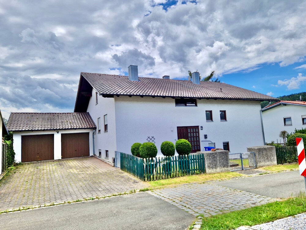 Mehrfamilienhaus zum Kauf 329.000 € 7 Zimmer 216 m²<br/>Wohnfläche 774 m²<br/>Grundstück Traitsching Traitsching 93455