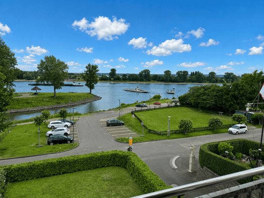 Einfamilienhaus zum Kauf 1.200.000 € 10 Zimmer 260 m² 990 m² Grundstück Mondorf Niederkassel 53859