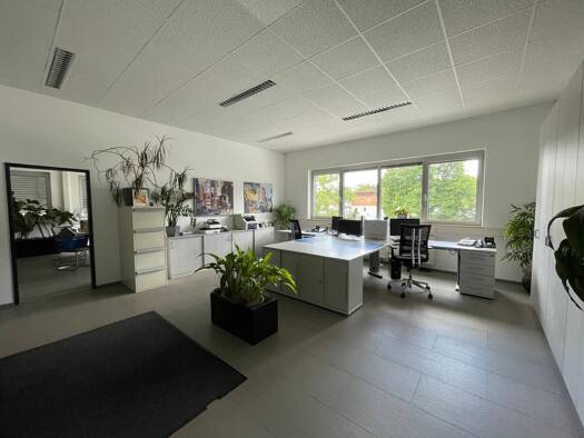 Büro-/Praxisfläche zur Miete provisionsfrei 1.200 € 5 Zimmer 200 m² Bürofläche Bahnhofstraße 7 Ochenbruck Schwarzenbruck 90592