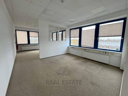 Bürofläche zur Miete provisionsfrei 988 € 1 Zimmer 76 m² Bürofläche Rahlstedt Hamburg 22143