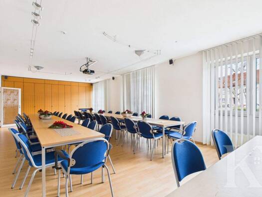 Büro zur Miete 3.000 € 18 Zimmer 565 m² Bürofläche Dillingen Dillingen/Saar 66763