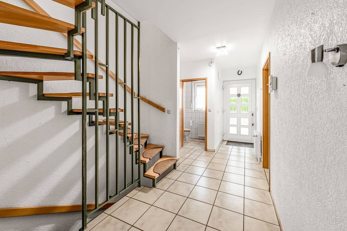 Reihenmittelhaus zum Kauf - Ansicht 2