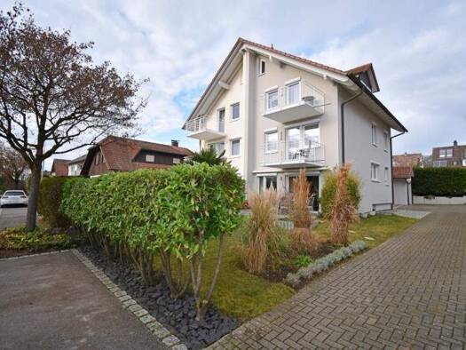 Doppelhaushälfte zum Kauf 825.000 € 5,5 Zimmer 142,6 m² 254 m² Grundstück Allensbach 78476