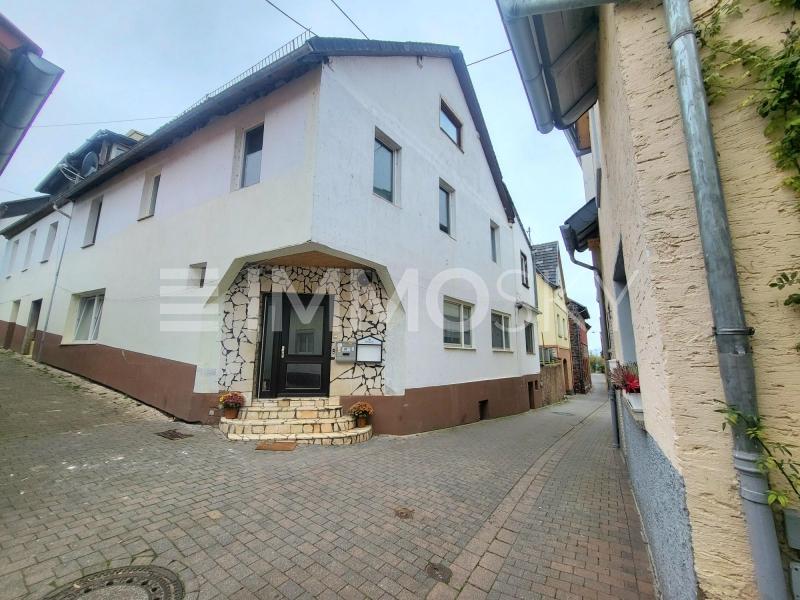 Mehrfamilienhaus zum Kauf als Kapitalanlage geeignet 349.000 € 8 Zimmer 350 m²<br/>Wohnfläche 500 m²<br/>Grundstück Trechtingshausen 55413