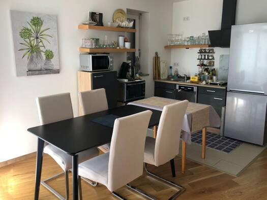 Wohnung zur Miete 2.250 € 2 Zimmer 83 m² 2. Geschoss Altstadt-Lehel München 80538