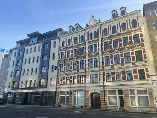 Bürogebäude zum Kauf 87 Zimmer 2.170 m² Bürofläche Zentrum Zentrum 09127