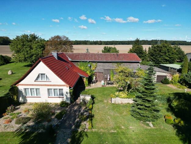 Haus zum Kauf 222.000 € 6 Zimmer 120 m² 4.056 m² Grundstück frei ab sofort Schlemmin Kritzow b Lübz 19386