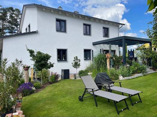 Haus zum Kauf provisionsfrei 579.000 € 4 Zimmer 160 m² Wackersdorf 92442