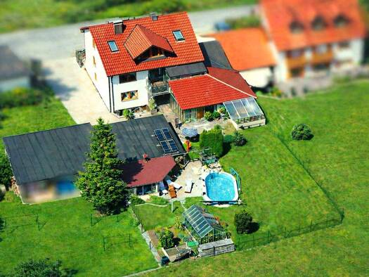 Haus zum Kauf 849.500 € 10 Zimmer 260 m² 944 m² Grundstück frei ab 01.05.2026 Peißenberg 82380