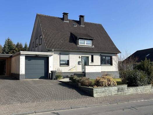 Einfamilienhaus zum Kauf 199.000 € 6 Zimmer 130 m² 1.475 m² Grundstück Westheim Marsberg / Westheim 34431