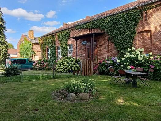 Einfamilienhaus zum Kauf 279.900 € 9 Zimmer 256,2 m² 1.749,2 m² Grundstück Schönfeld 17111