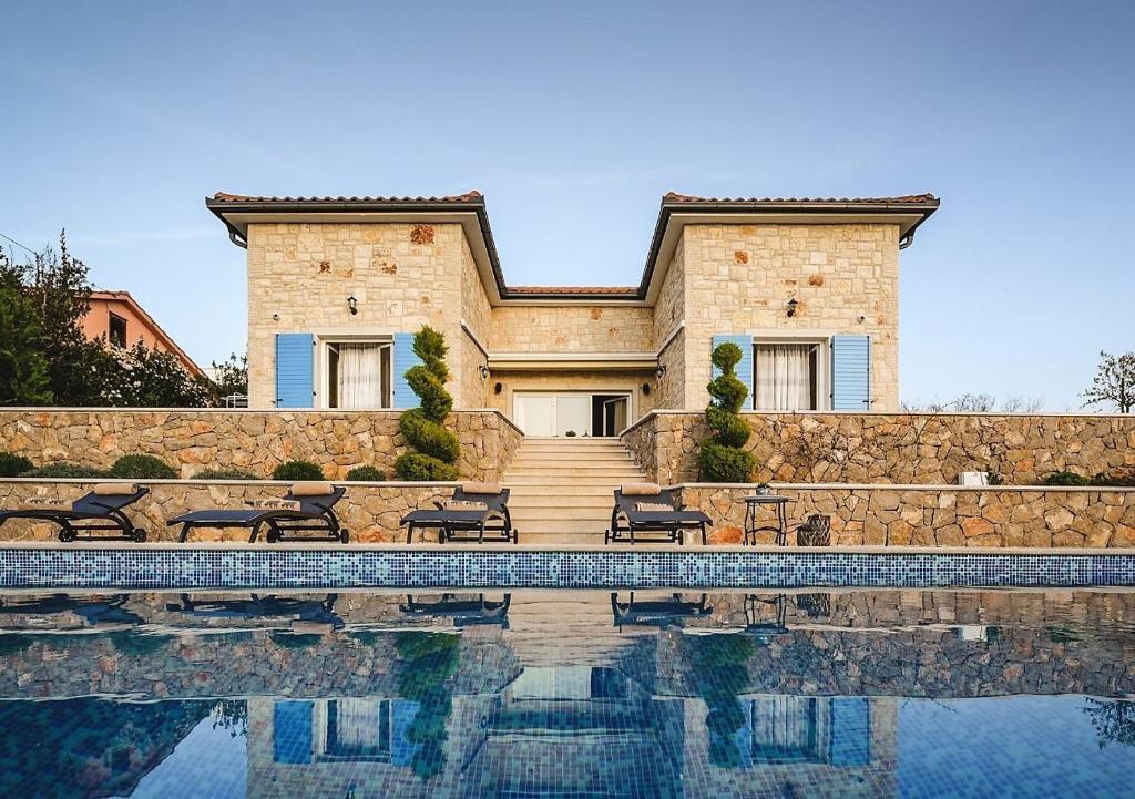 Villa zum Kauf 900.000 € 6 Zimmer 197 m²<br/>Wohnfläche Malinska 51511