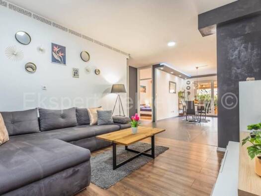 Wohnung zum Kauf 450.000 € 2 Zimmer 78 m² Omis