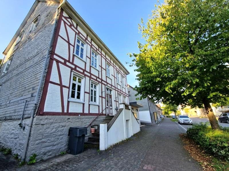 Mehrfamilienhaus zum Kauf 259.000 € 1 Zimmer 231 m²<br/>Wohnfläche 2.768 m²<br/>Grundstück Bergneustadt Bergneustadt 51702