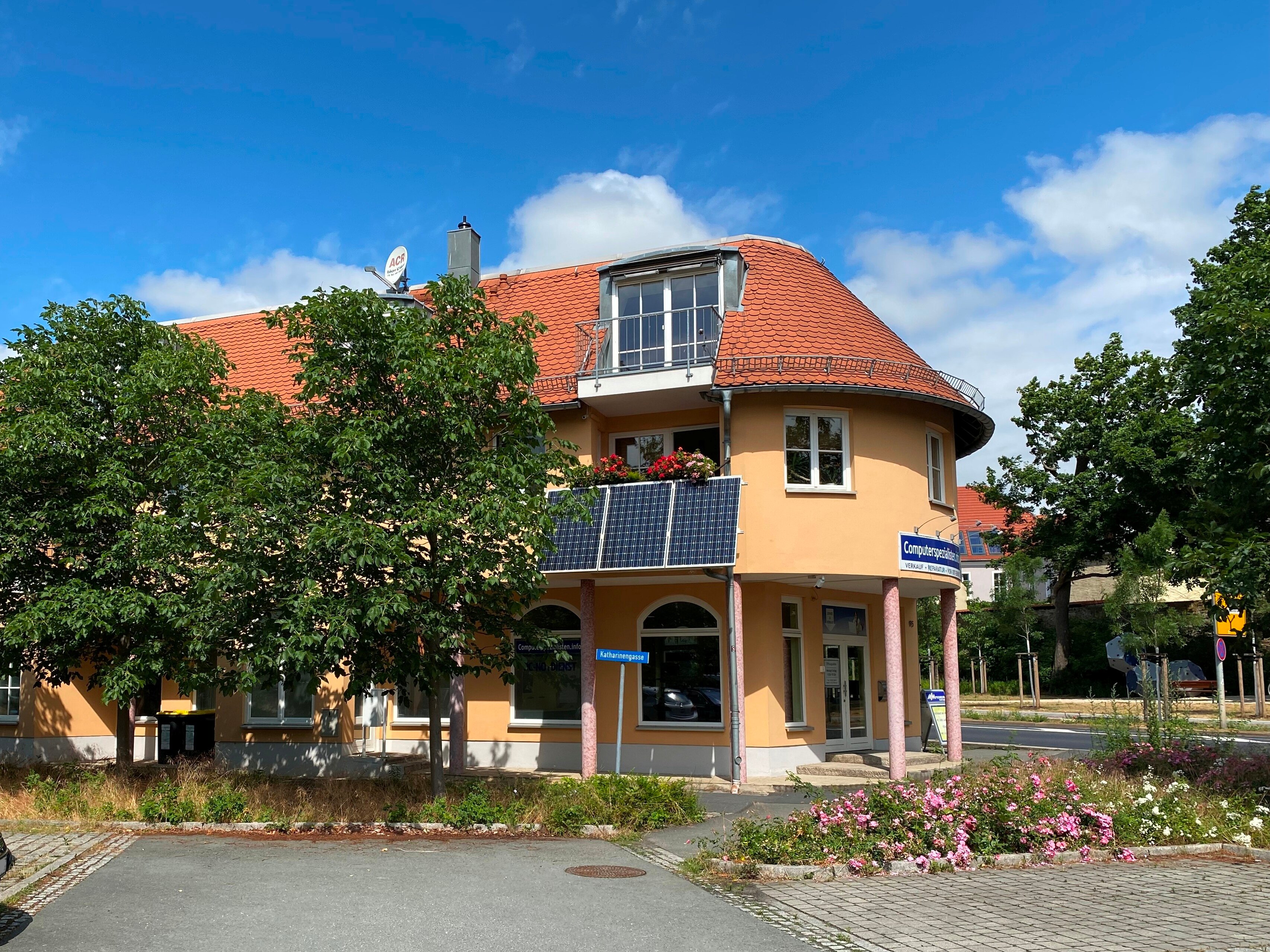 Einfamilienhaus zum Kauf 565.000 € 12 Zimmer 370,4 m²<br/>Wohnfläche 196 m²<br/>Grundstück Großenhain Großenhain 01558