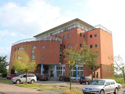 Wohnung zur Miete 800 € 2 Zimmer 82 m² Geschoss 3/4 frei ab sofort Lübecker Straße 10 Stendal 39576